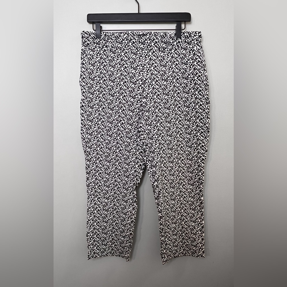Hilary Radley Pull On Patterned Capri Trousers | L